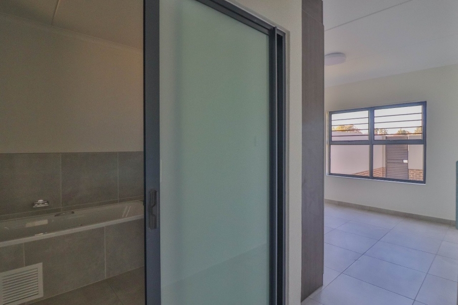 3 Bedroom Property for Sale in Lilianton Gauteng