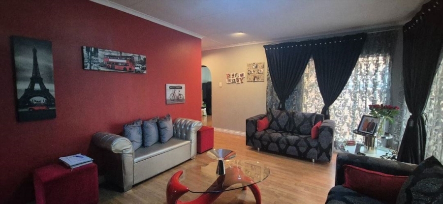 4 Bedroom Property for Sale in Benoni Central Gauteng