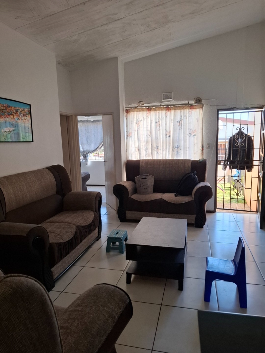 To Let 3 Bedroom Property for Rent in Ridgeway Gauteng