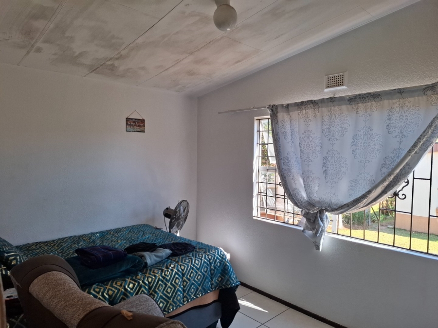 To Let 3 Bedroom Property for Rent in Ridgeway Gauteng