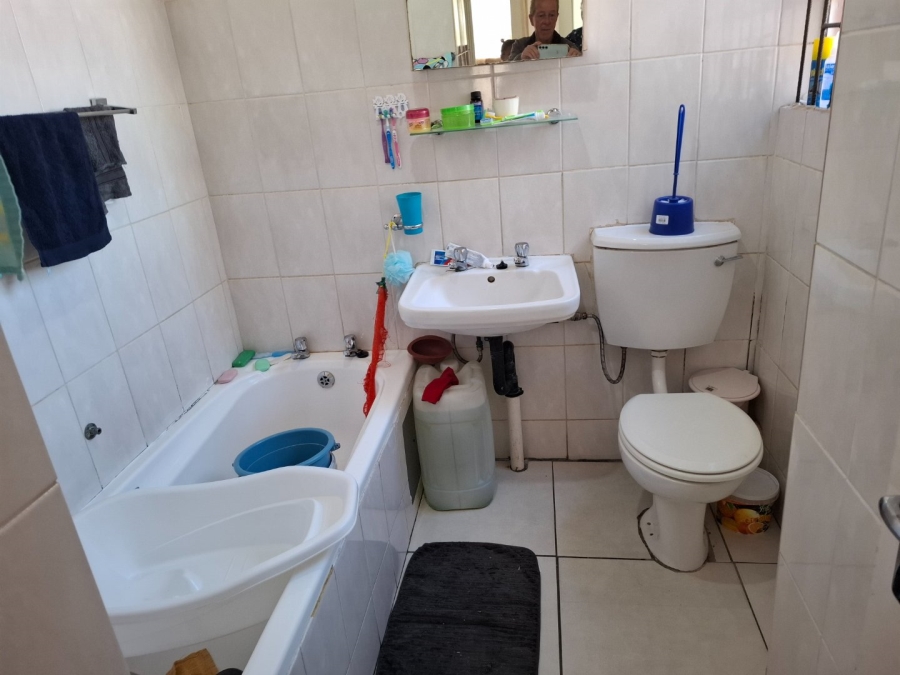 To Let 3 Bedroom Property for Rent in Ridgeway Gauteng