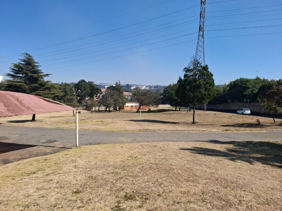 To Let 3 Bedroom Property for Rent in Ridgeway Gauteng