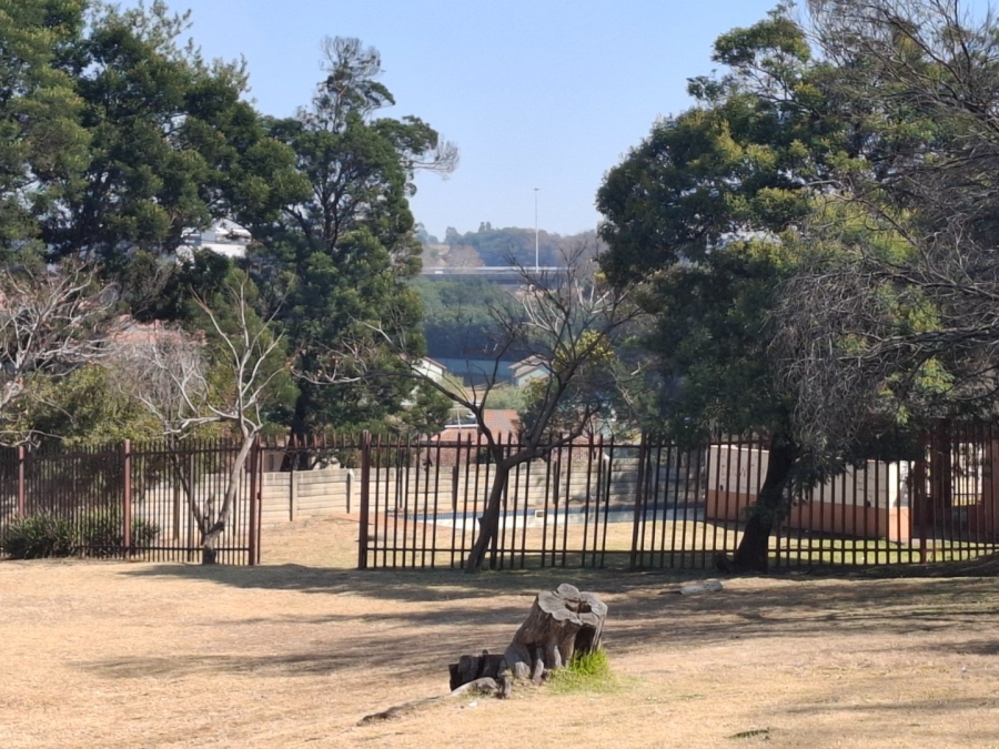 To Let 3 Bedroom Property for Rent in Ridgeway Gauteng