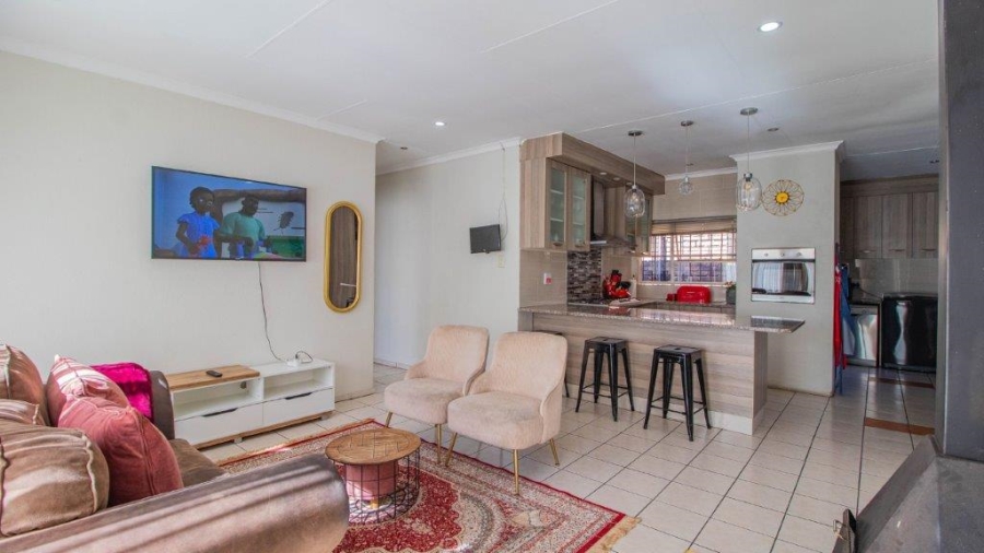 4 Bedroom Property for Sale in Birchleigh North Gauteng
