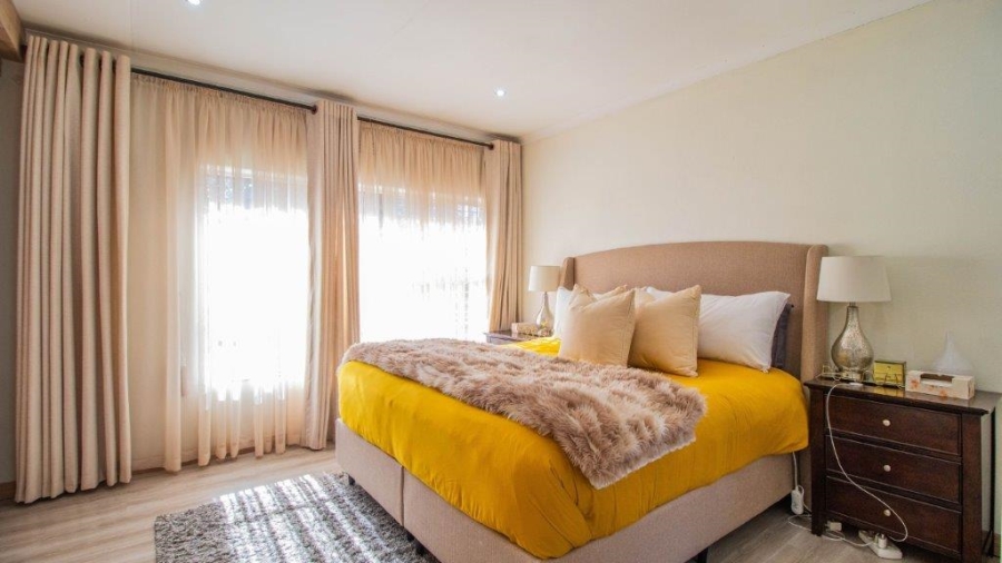 4 Bedroom Property for Sale in Birchleigh North Gauteng