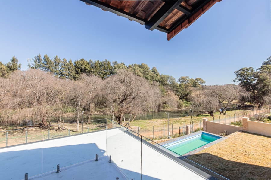 5 Bedroom Property for Sale in Avianto Estates Gauteng