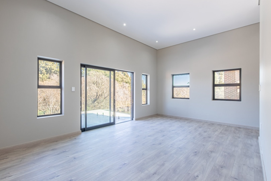 5 Bedroom Property for Sale in Avianto Estates Gauteng
