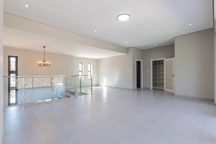 5 Bedroom Property for Sale in Avianto Estates Gauteng