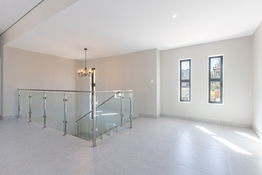 5 Bedroom Property for Sale in Avianto Estates Gauteng