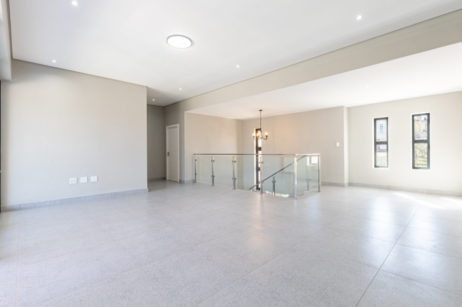 5 Bedroom Property for Sale in Avianto Estates Gauteng