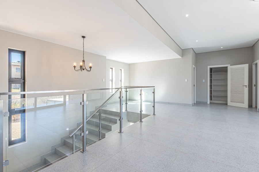 5 Bedroom Property for Sale in Avianto Estates Gauteng