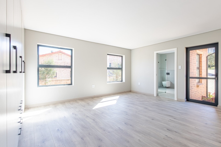 5 Bedroom Property for Sale in Avianto Estates Gauteng