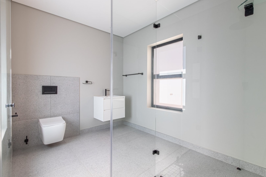 5 Bedroom Property for Sale in Avianto Estates Gauteng