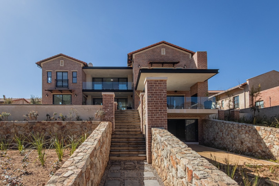 5 Bedroom Property for Sale in Avianto Estates Gauteng