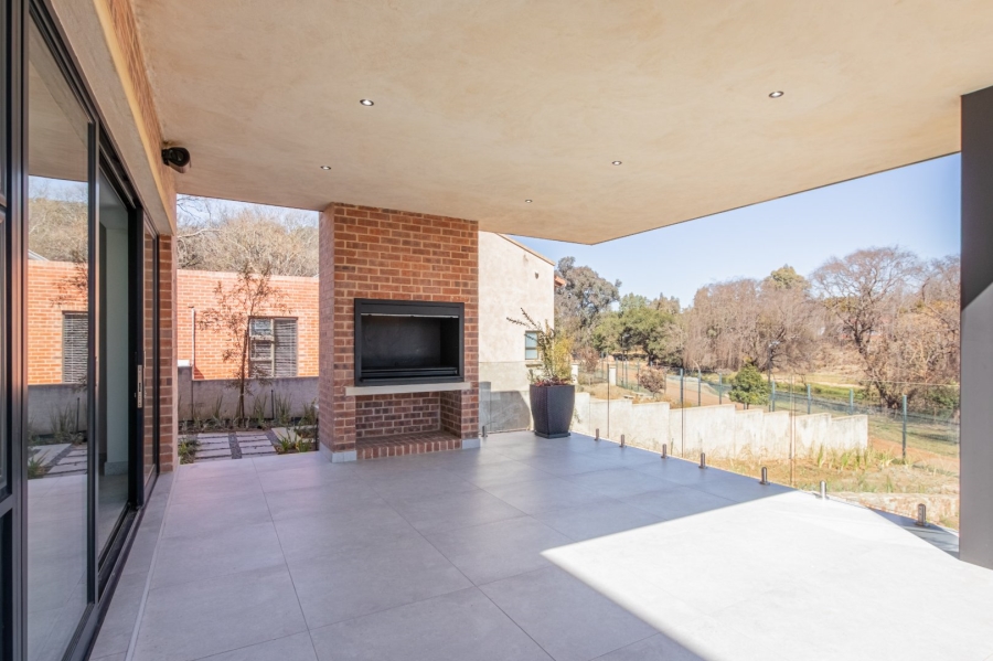 5 Bedroom Property for Sale in Avianto Estates Gauteng