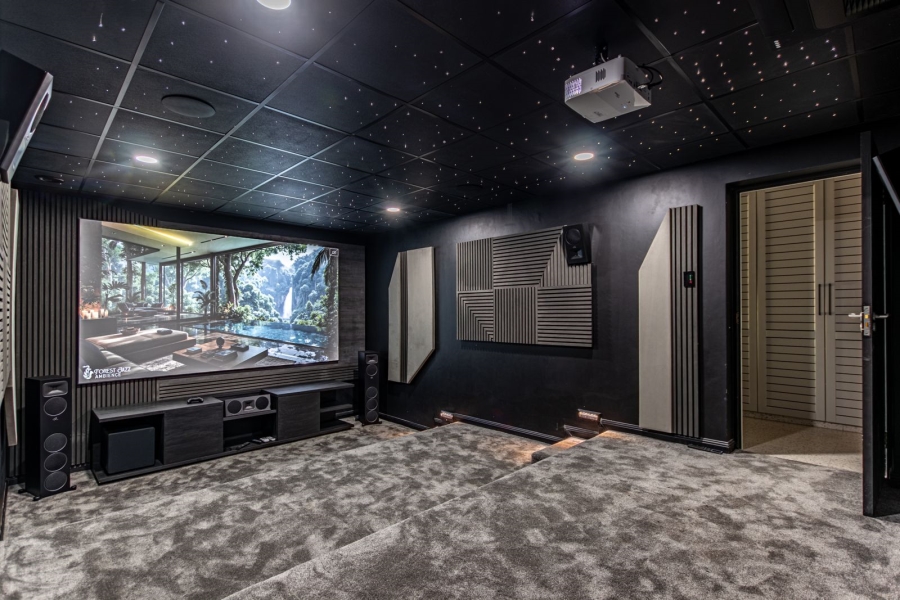 5 Bedroom Property for Sale in Avianto Estates Gauteng