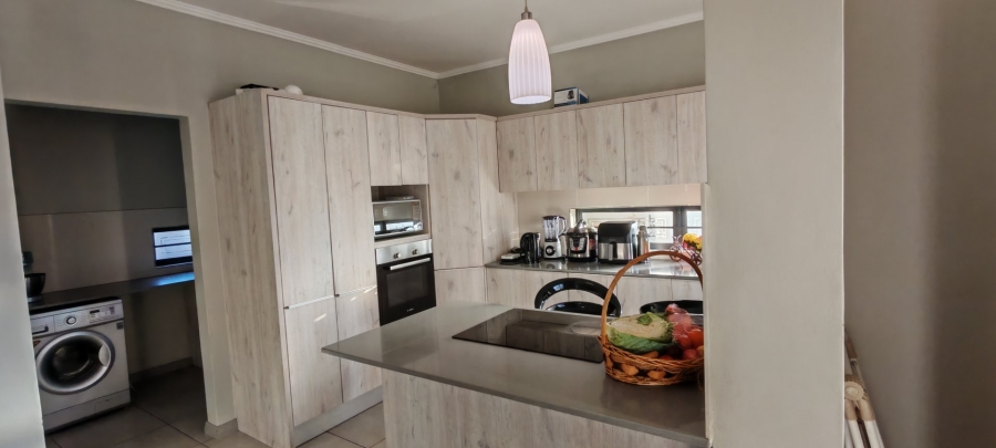 3 Bedroom Property for Sale in Amberfield Gauteng