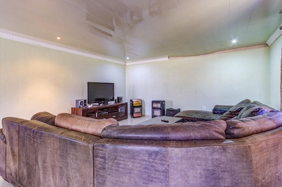 3 Bedroom Property for Sale in Birch Acres Gauteng