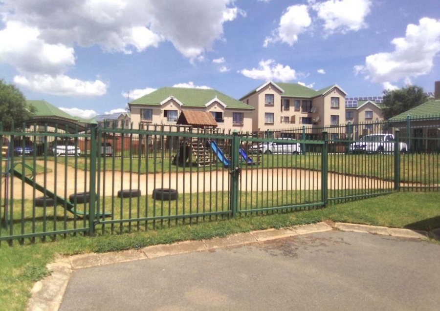 2 Bedroom Property for Sale in Terenure Gauteng