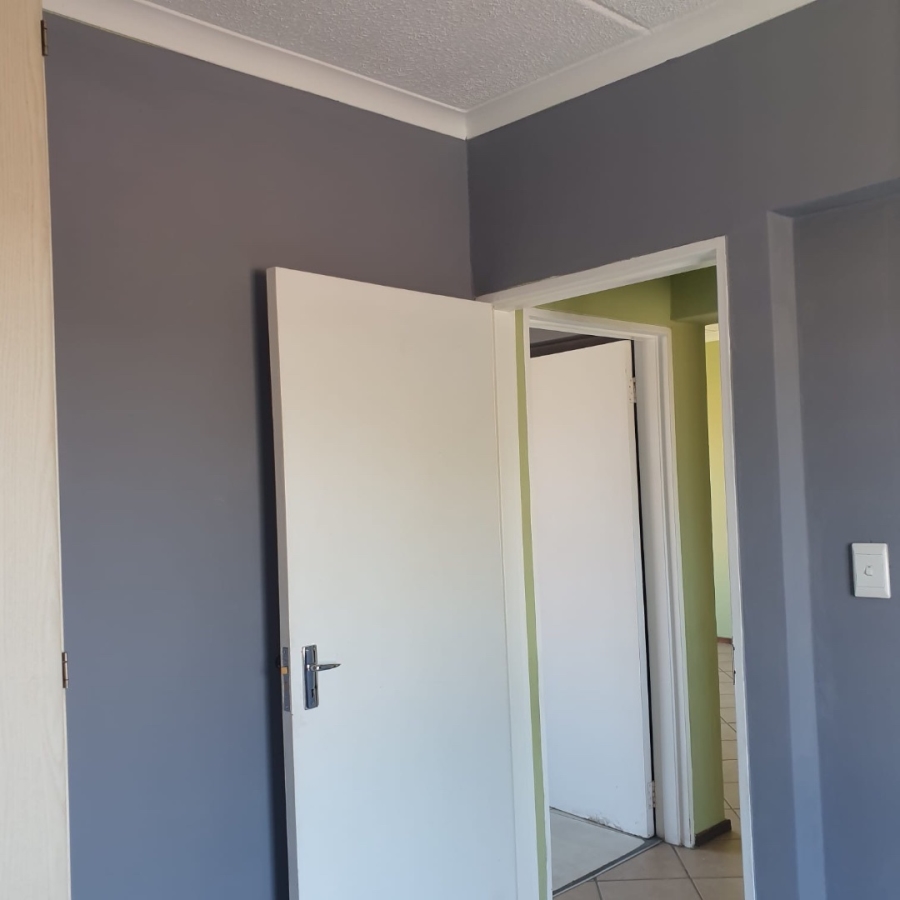 2 Bedroom Property for Sale in Terenure Gauteng
