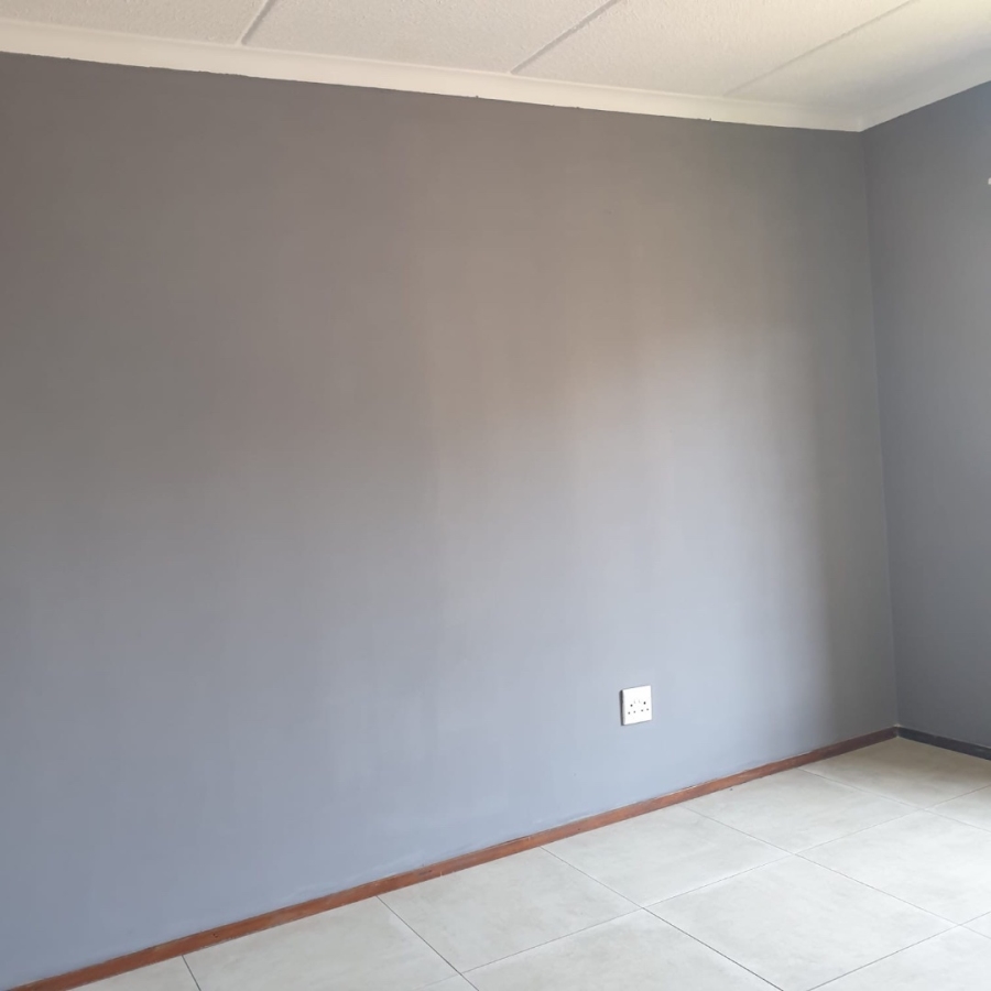 2 Bedroom Property for Sale in Terenure Gauteng