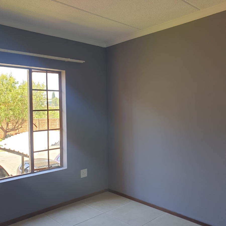 2 Bedroom Property for Sale in Terenure Gauteng