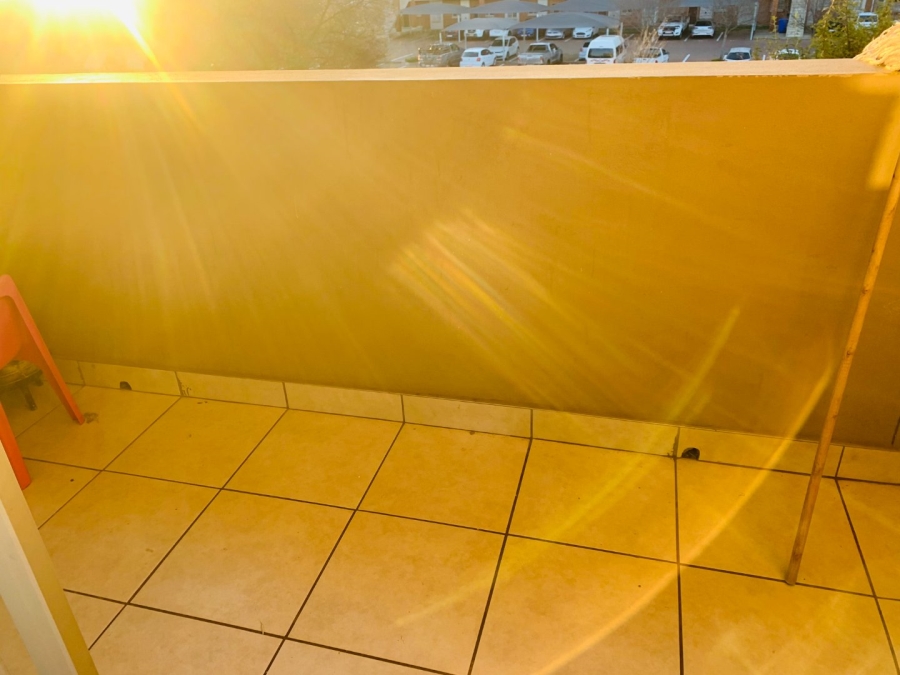 To Let 2 Bedroom Property for Rent in Monavoni Gauteng