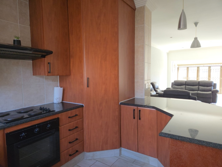 To Let 2 Bedroom Property for Rent in Hughes Gauteng