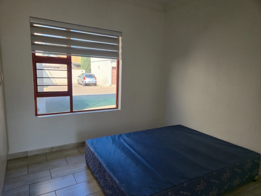 To Let 2 Bedroom Property for Rent in Hughes Gauteng