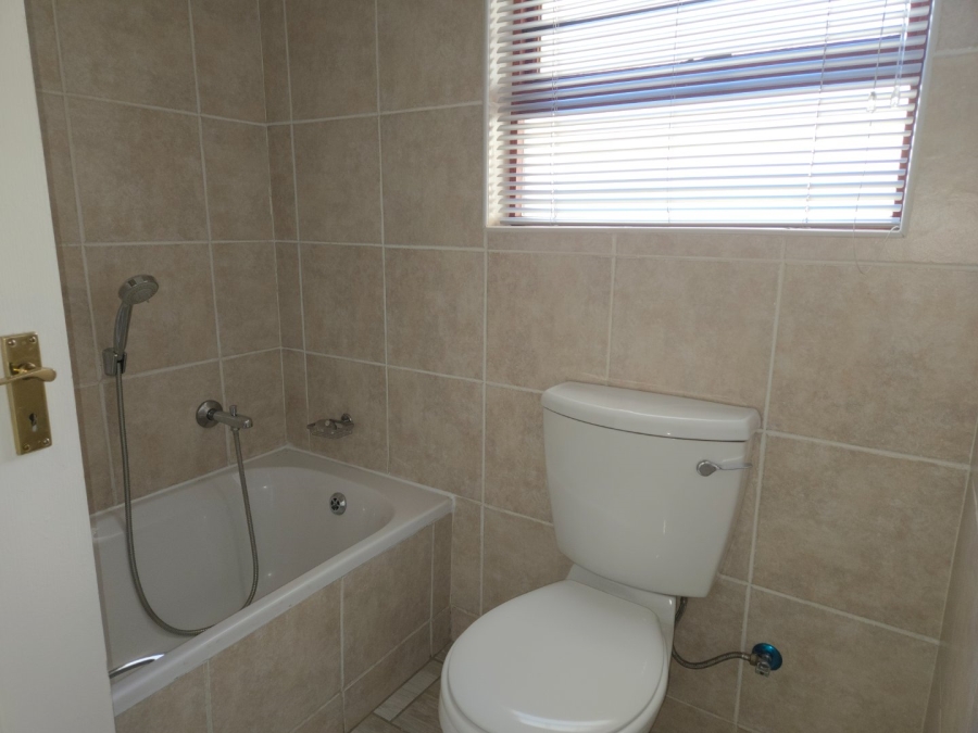 To Let 2 Bedroom Property for Rent in Hughes Gauteng