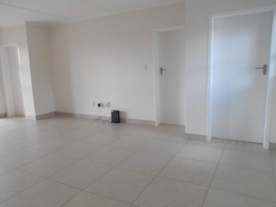 To Let 2 Bedroom Property for Rent in Glen Marais Gauteng