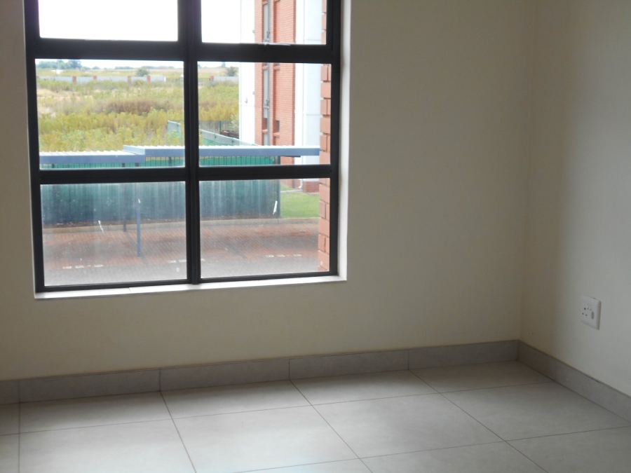 To Let 2 Bedroom Property for Rent in Glen Marais Gauteng