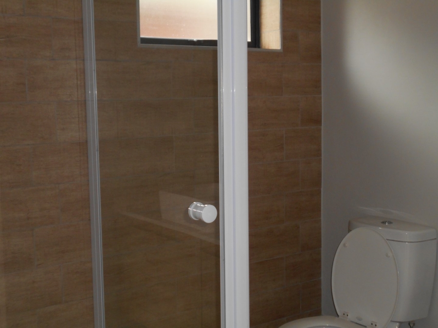 To Let 2 Bedroom Property for Rent in Glen Marais Gauteng