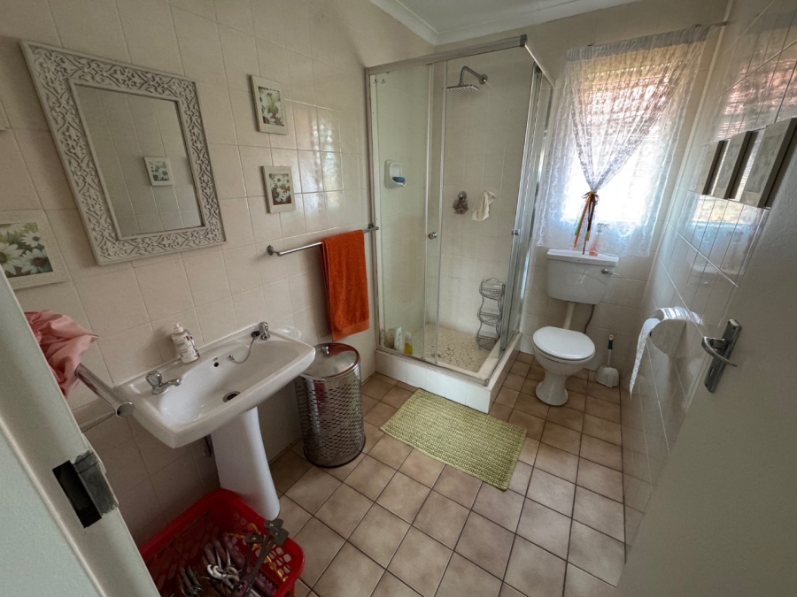 2 Bedroom Property for Sale in Glen Marais Gauteng