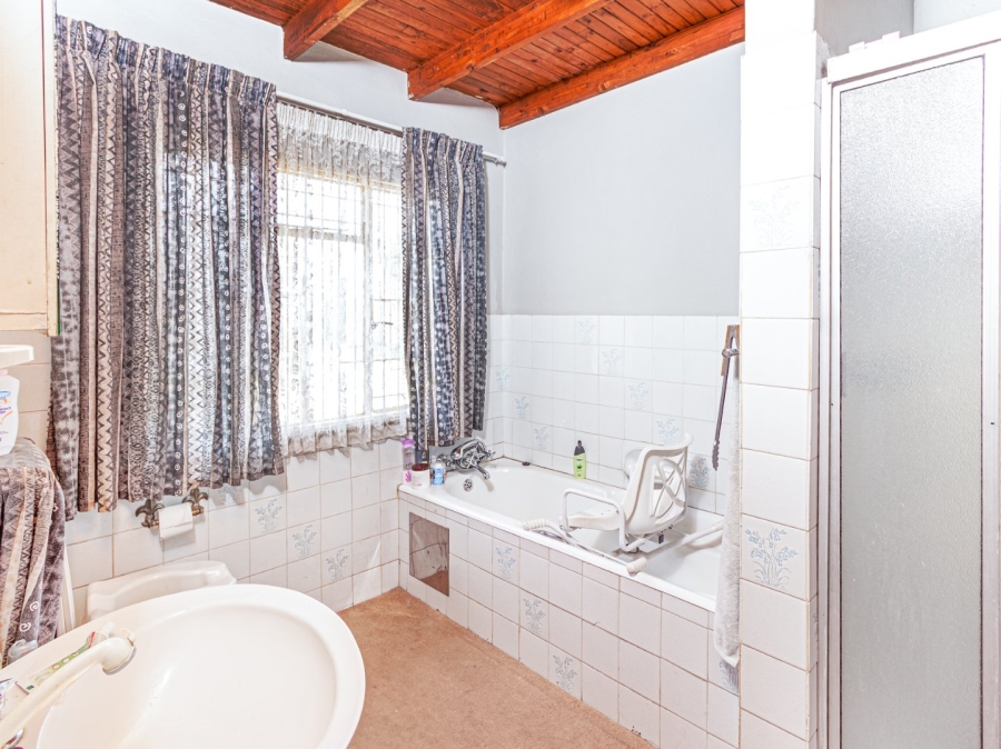 3 Bedroom Property for Sale in Valhalla Gauteng
