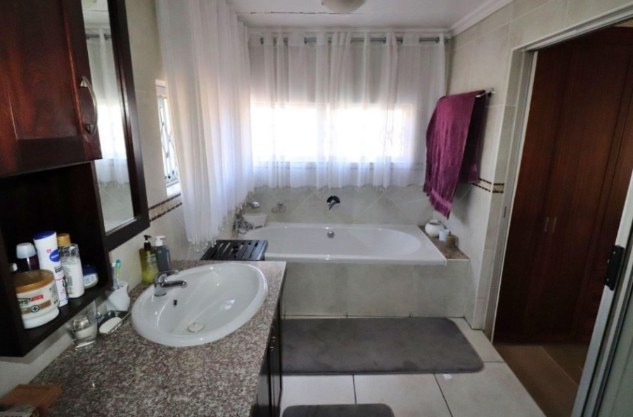 3 Bedroom Property for Sale in Sunnyridge Gauteng