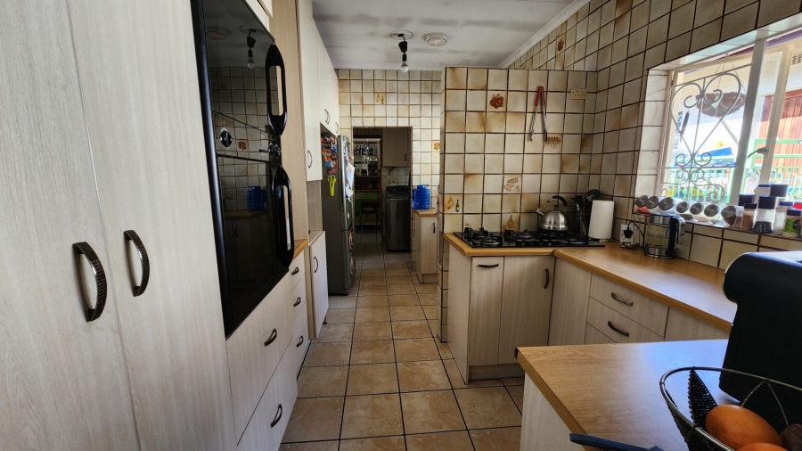 4 Bedroom Property for Sale in Rembrandt Park Gauteng