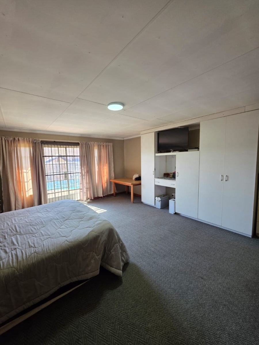 4 Bedroom Property for Sale in Doornpoort Gauteng