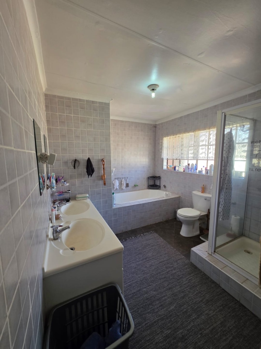 4 Bedroom Property for Sale in Doornpoort Gauteng