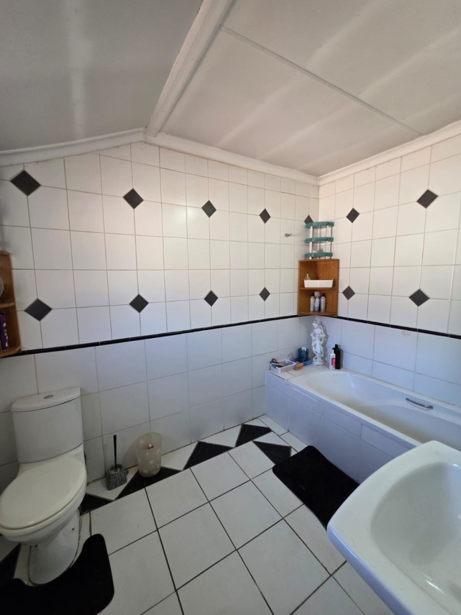 4 Bedroom Property for Sale in Doornpoort Gauteng