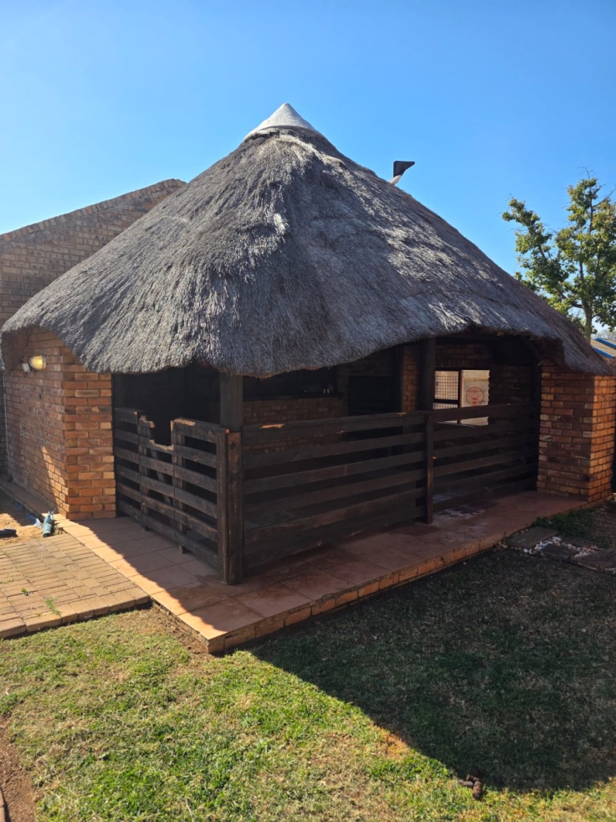 4 Bedroom Property for Sale in Doornpoort Gauteng
