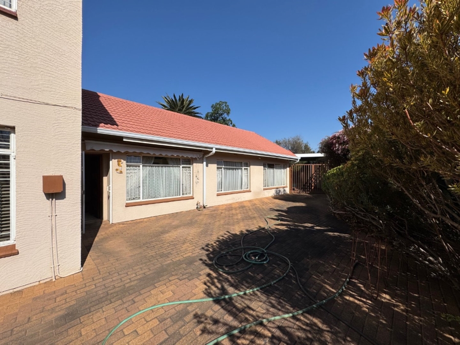 4 Bedroom Property for Sale in Birchleigh Gauteng