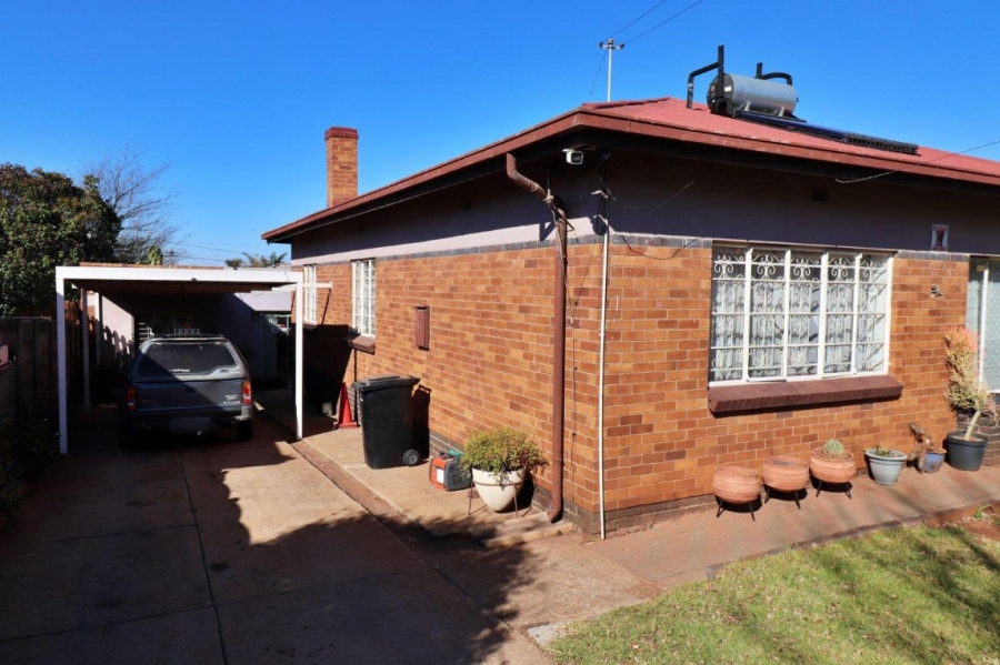 3 Bedroom Property for Sale in Symhurst Gauteng