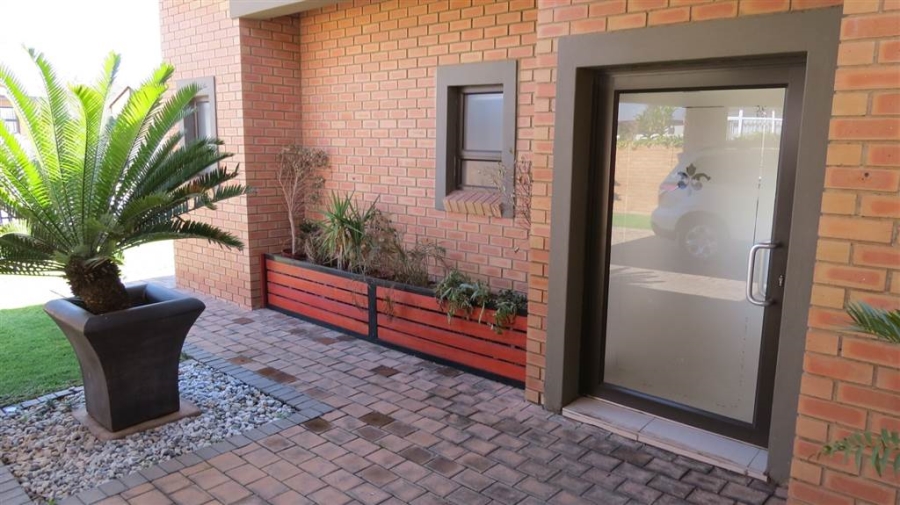 To Let 3 Bedroom Property for Rent in Retire at Midstream Gauteng