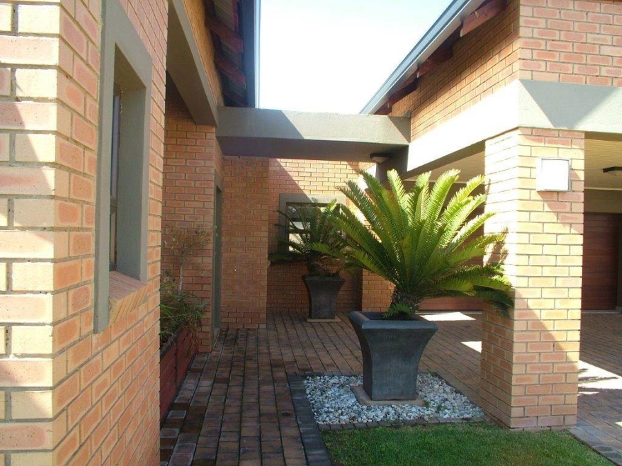 To Let 3 Bedroom Property for Rent in Retire at Midstream Gauteng
