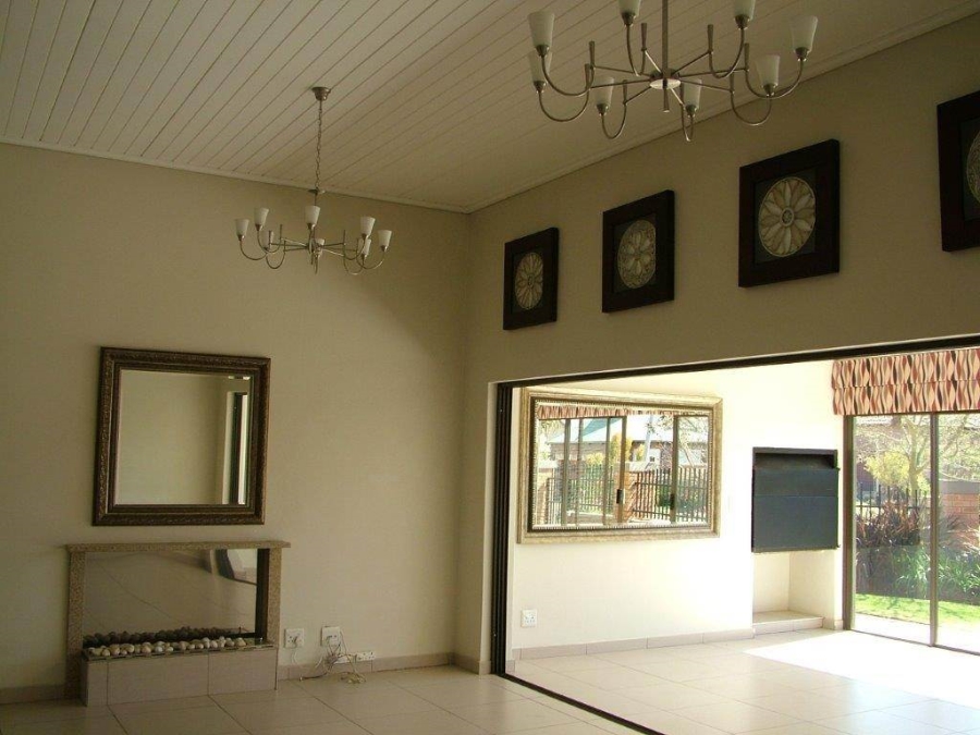 To Let 3 Bedroom Property for Rent in Retire at Midstream Gauteng
