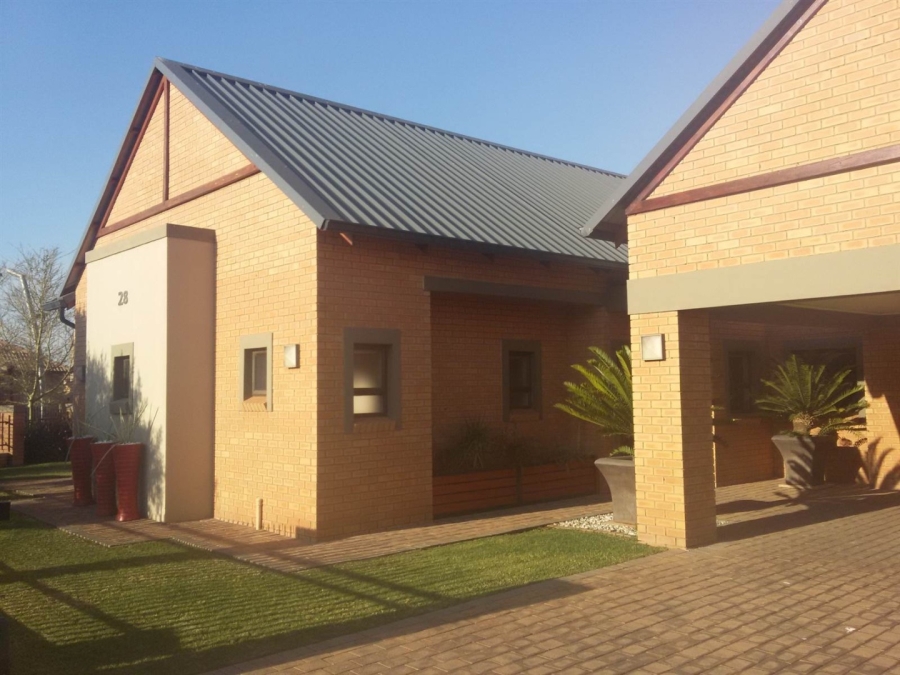 To Let 3 Bedroom Property for Rent in Retire at Midstream Gauteng