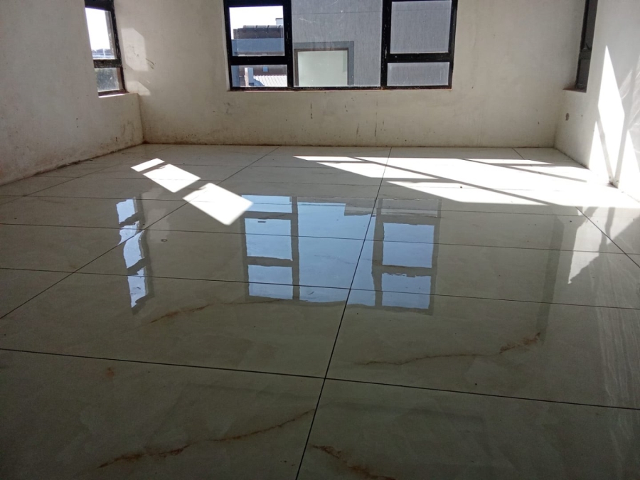 5 Bedroom Property for Sale in Eye of Africa Gauteng