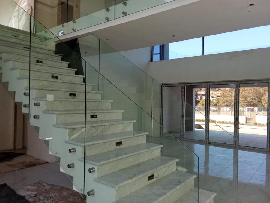 5 Bedroom Property for Sale in Eye of Africa Gauteng