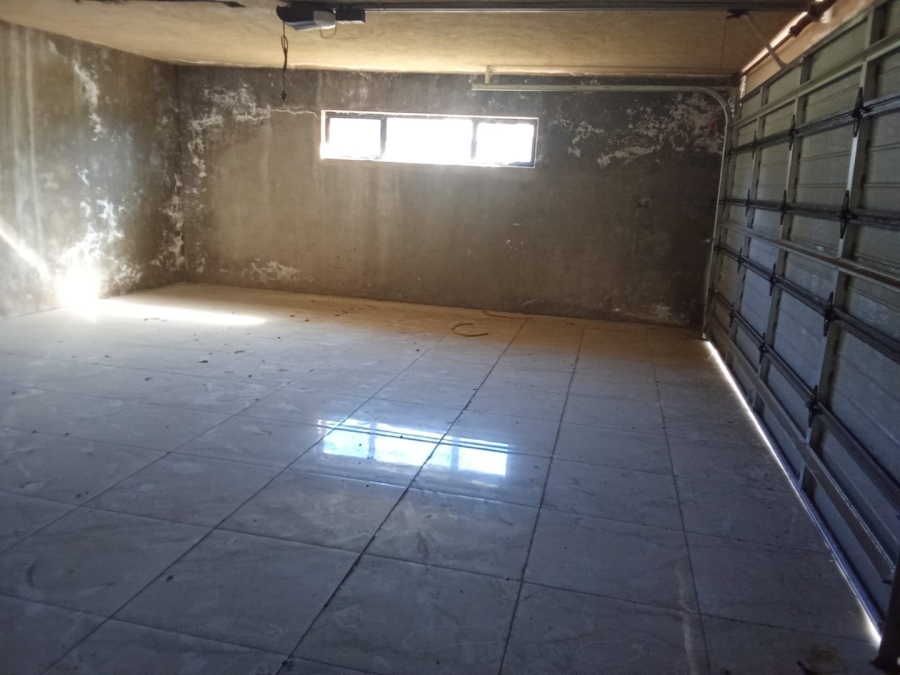 5 Bedroom Property for Sale in Eye of Africa Gauteng